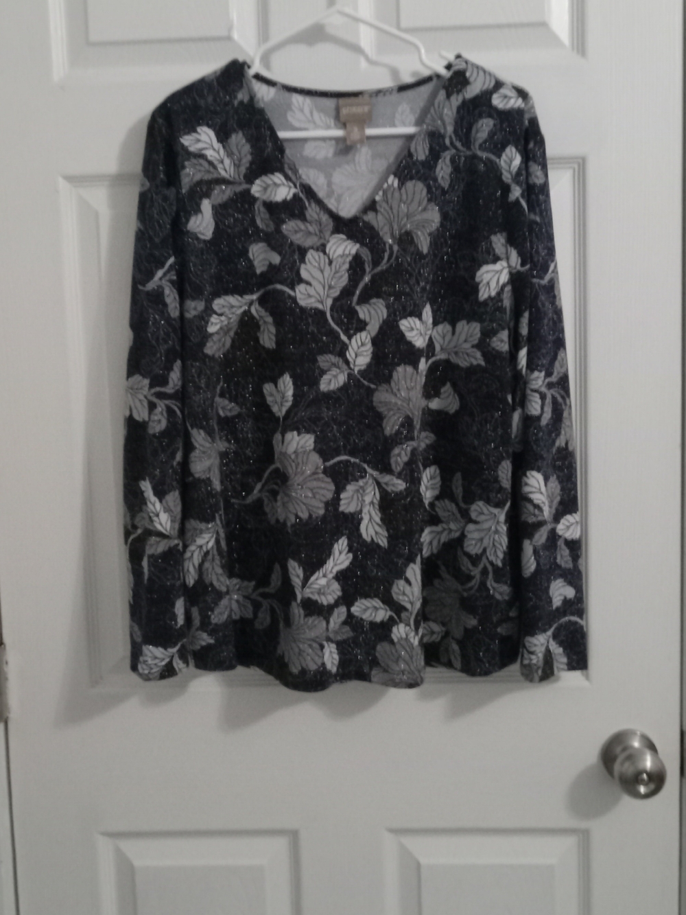 Chico's Navy and White Floral V-Neck Long Sleeve Top